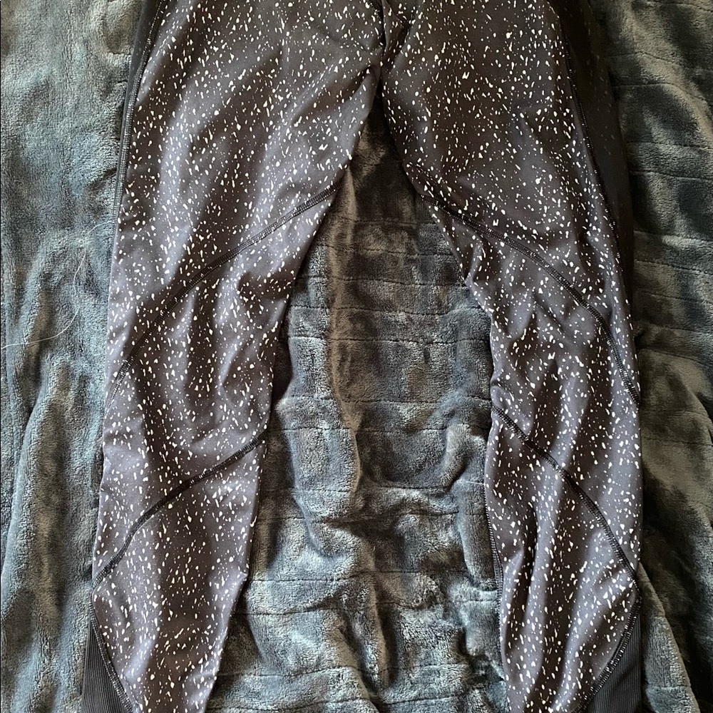Lululemon leggings great for working out and light